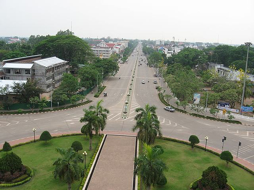 guide laos vientiane