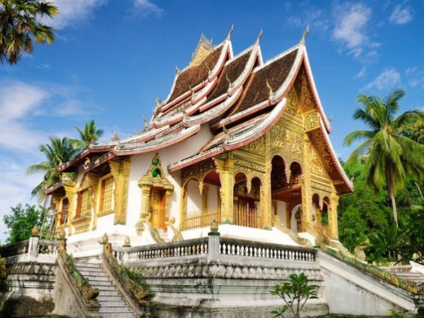 Haw Pha Bang – the house of the standing Buddha statue with its multi-tier sweeping roofs