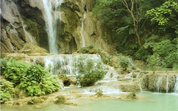 Kuang Si Waterfalls - an attractive destination for relaxing in Luang Prabang