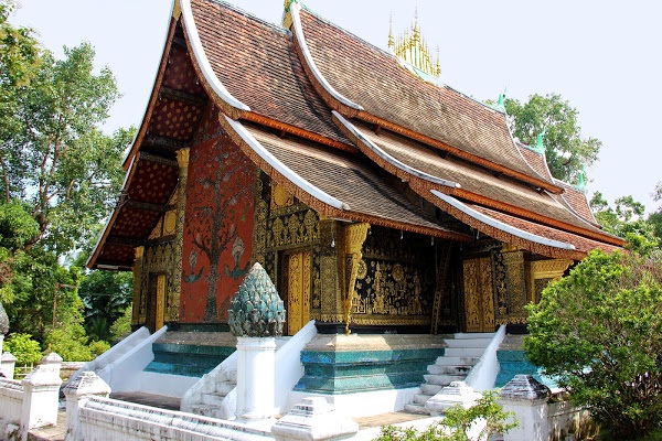 Mosaic Tree of Life - Wat xieng thong