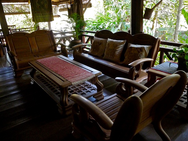 Handicrafts in Lao Textile Museum