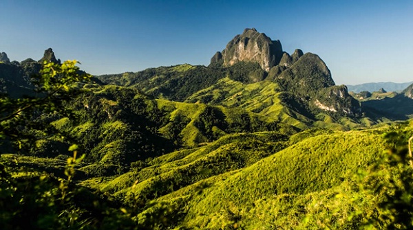 Overland Laos to enjoy spectacular landscapes