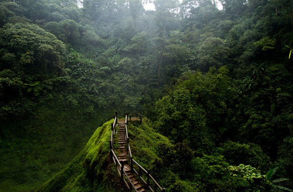 Magnificent scenery en-route to Tad Fane Waterfalls