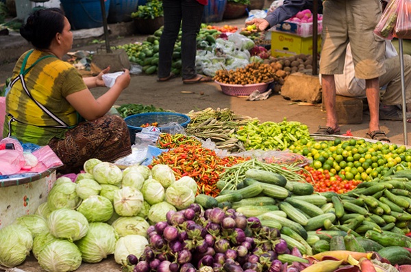Phosi Market is an ideal spot to know more about the lifestyle of locals in Luang Prabang