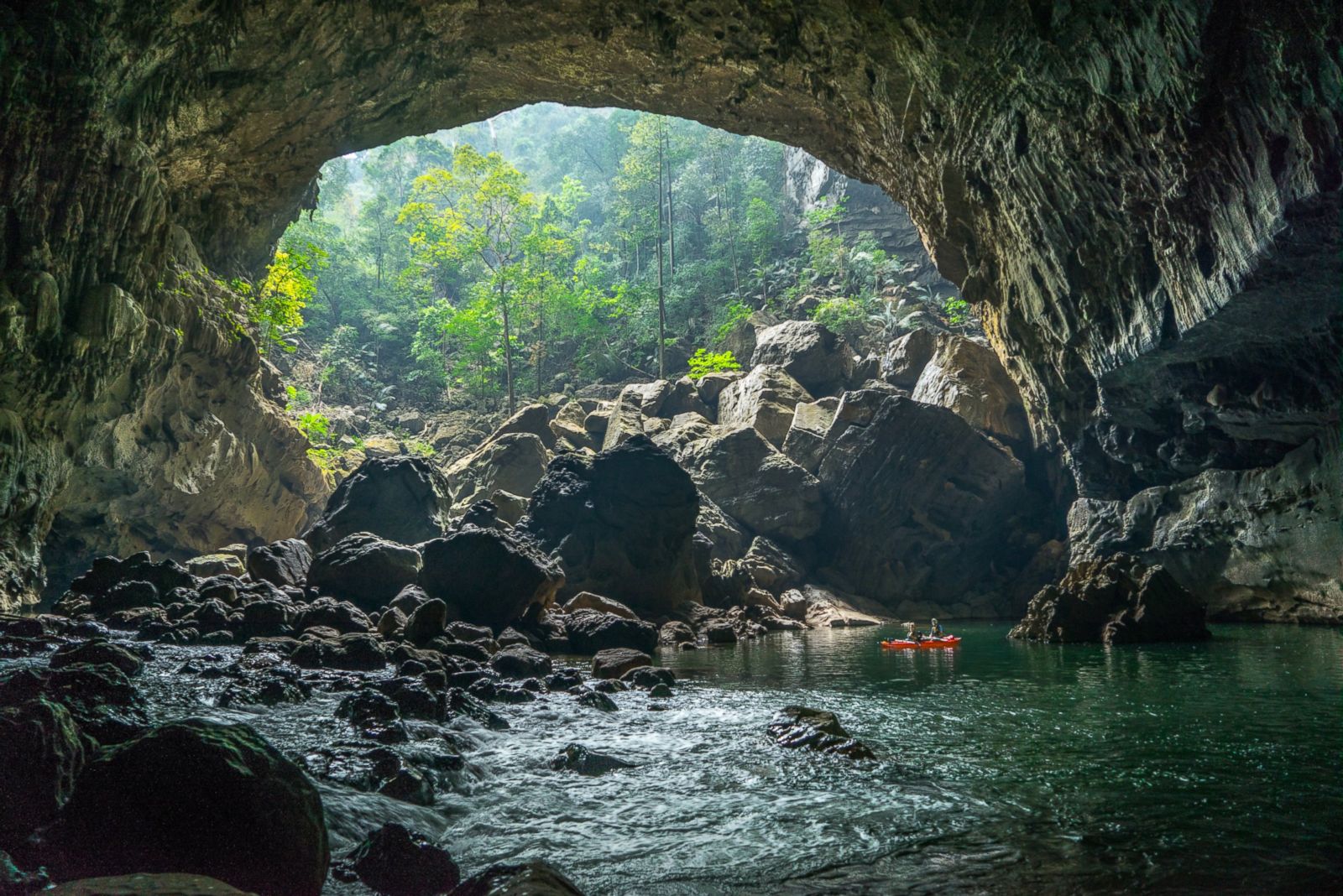 Tham Khoun Ex Cave, which you can explore when travelling Laos in dry season