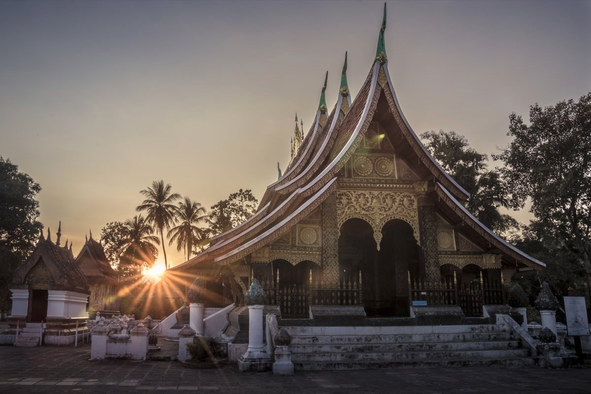 Wat Xieng Thong- The most sacred pagoda in Luang Prabang that you should come and pray