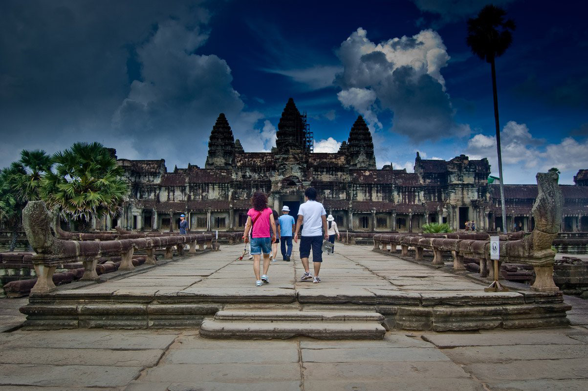 Siem Reap always has an ancient, mysterious and sacred beauty