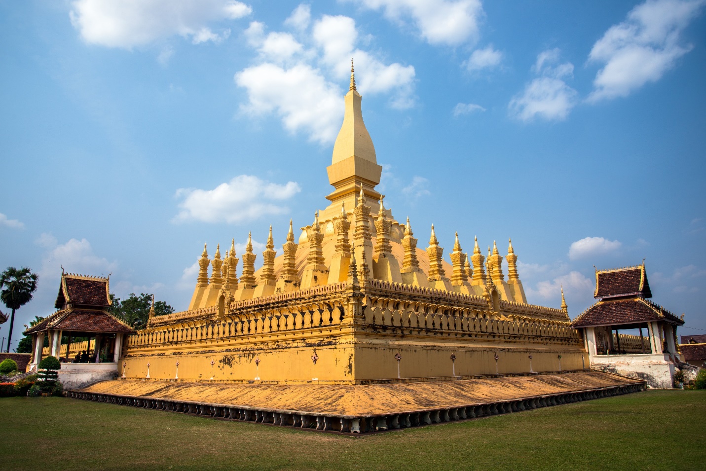 The beauty of That Luang in Laos