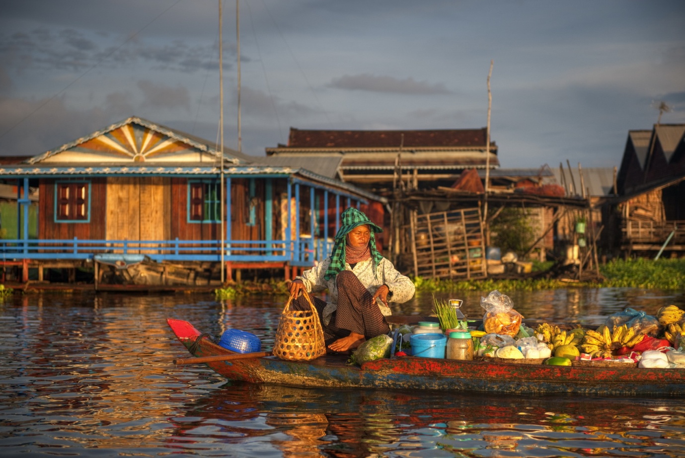 Tonle Sap floating market